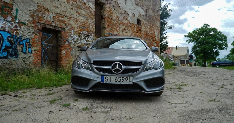 Mercedes-Benz Klasa E cena 104550 przebieg: 148500, rok produkcji 2017 z Gliwice małe 631